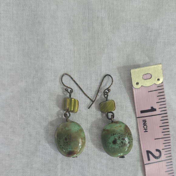 Premier Designs Green and Gold Earrings - Picture 3 of 3